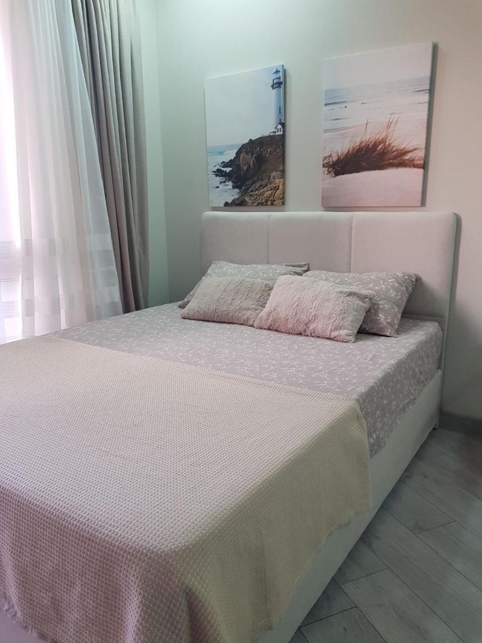 Sea View Studio Batumi Bagian luar foto